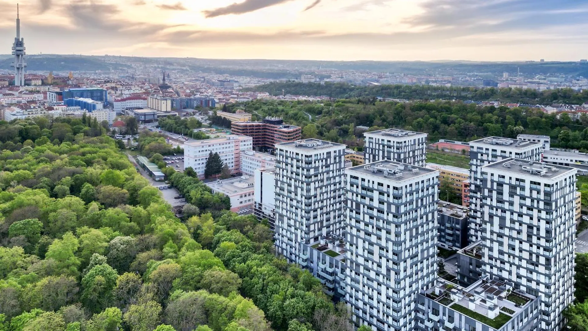 Prague Apartment In Residential Tower - Parking