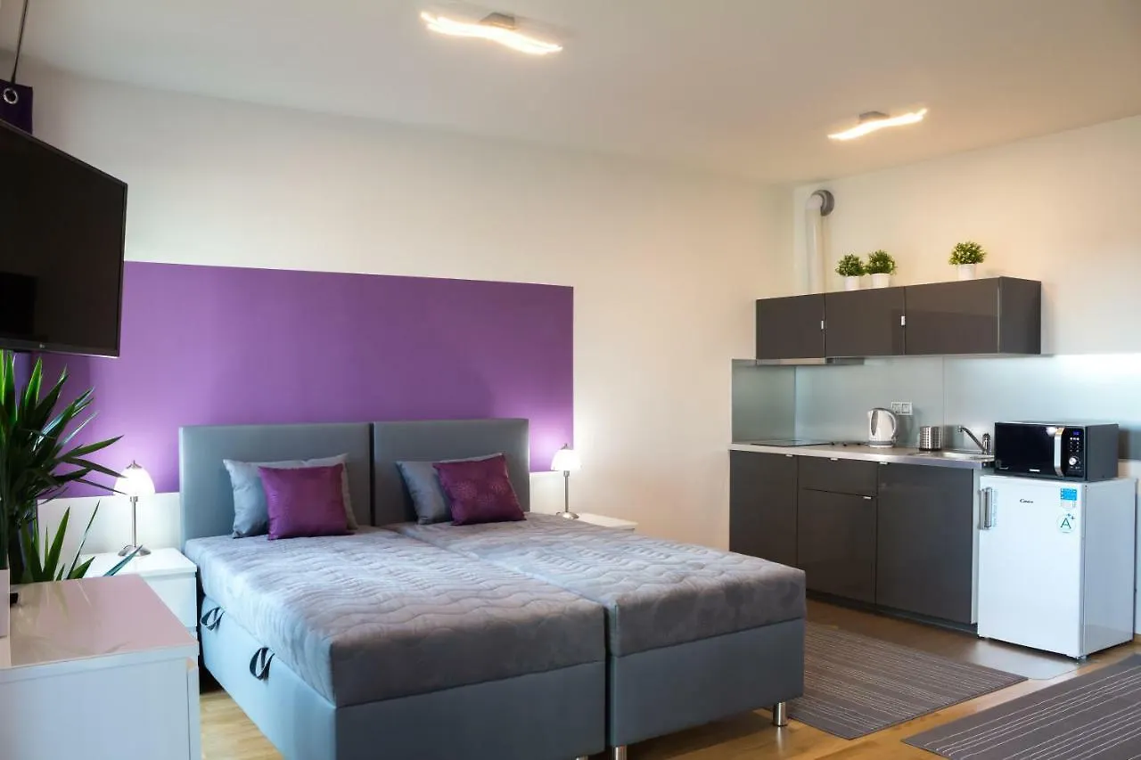 Prague Apartment In Residential Tower - Parking Τσεχία